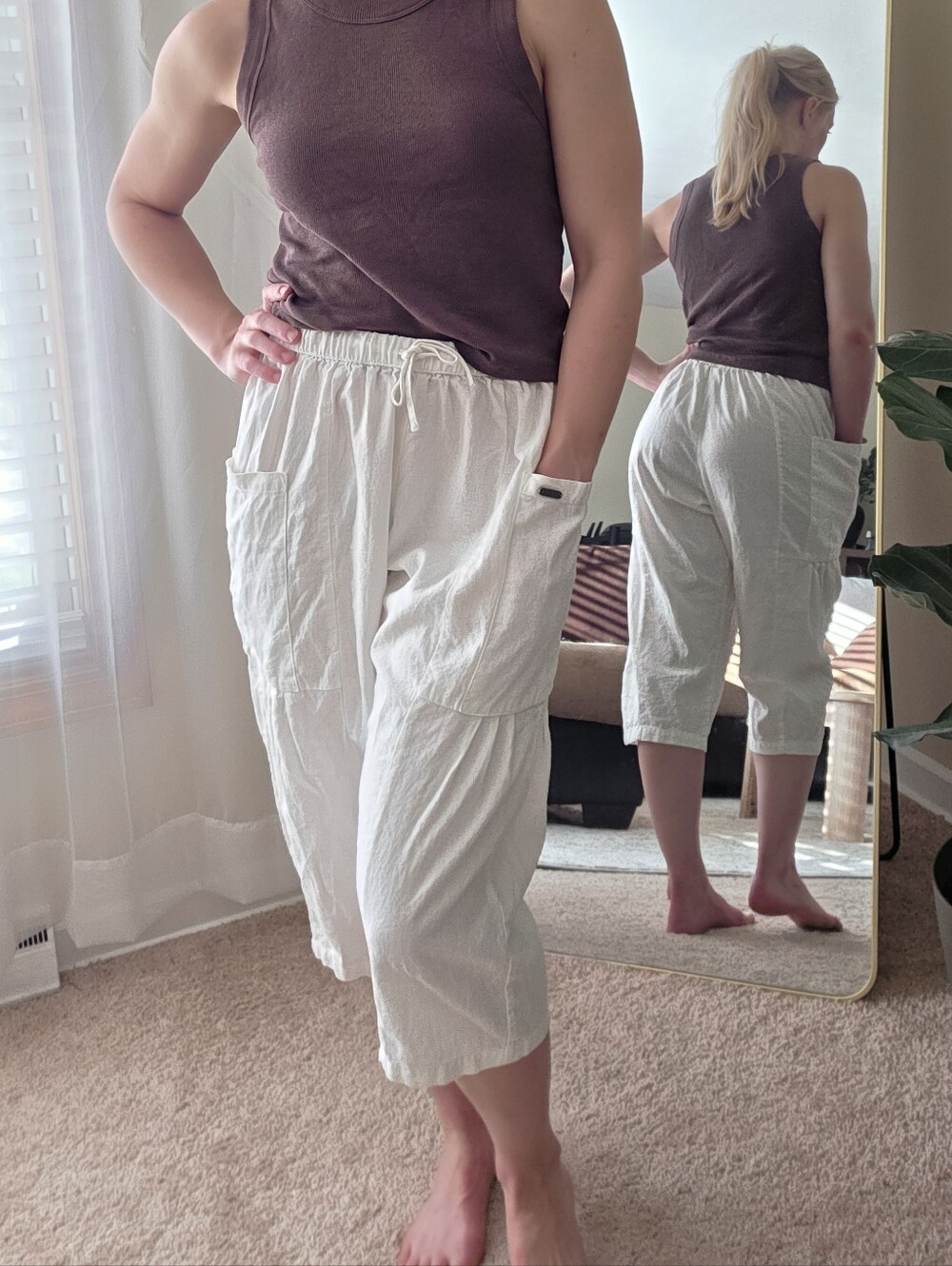 Savvi White Cargo Style Drawstring Capri Pants